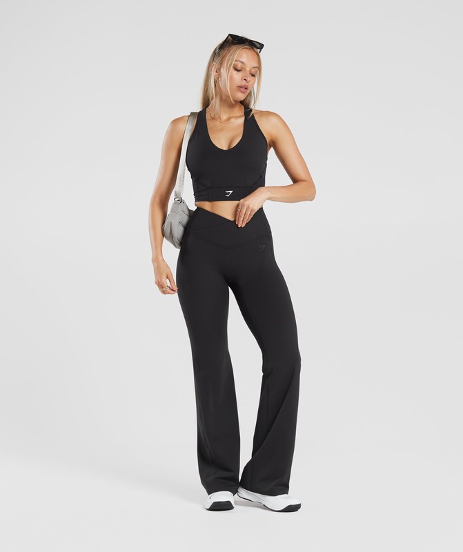 Gymshark Crossover Regular Flared Leggings Black | 71320TCLF