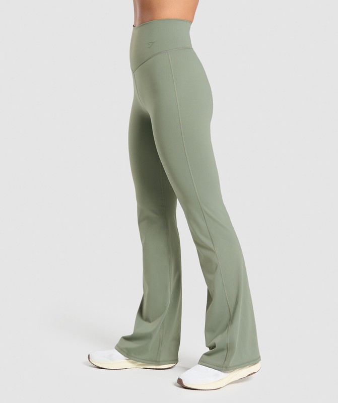 Gymshark Elevate Flared Leggings 2.0 Unit Green | 40619NCSZ