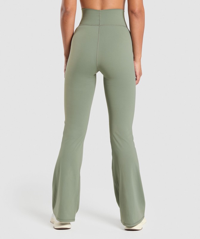 Gymshark Elevate Flared Leggings 2.0 Unit Green | 40619NCSZ