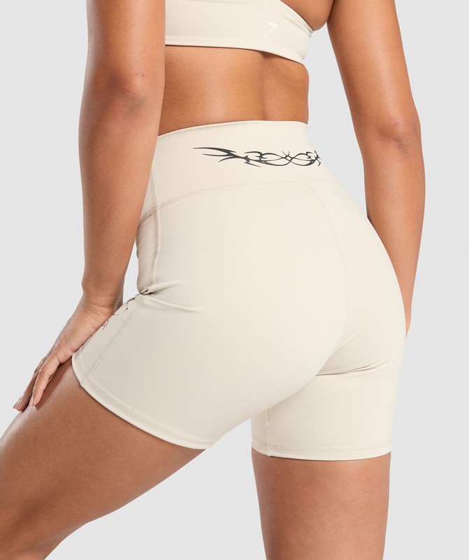 Gymshark Elevate Shorts Cream Beige | 53046WVPC