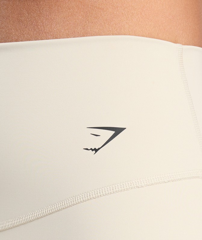 Gymshark Elevate Shorts Cream Beige | 53046WVPC