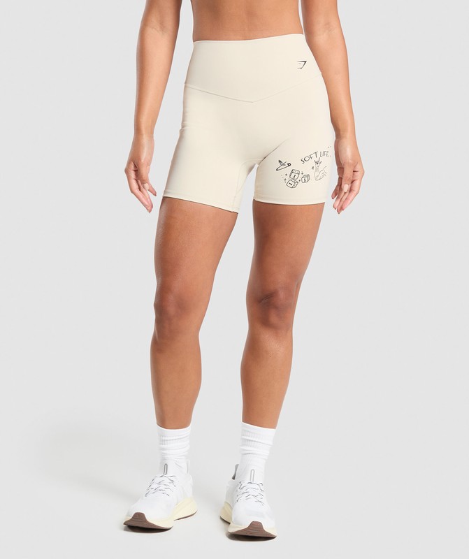 Gymshark Elevate Shorts Cream Beige | 53046WVPC
