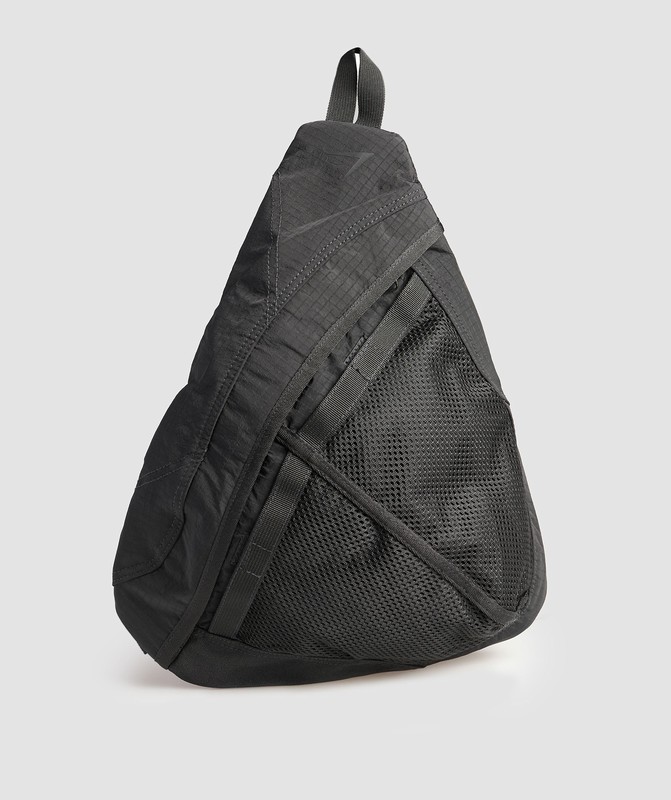 Gymshark Sling Backpack Black | 82651PTSE