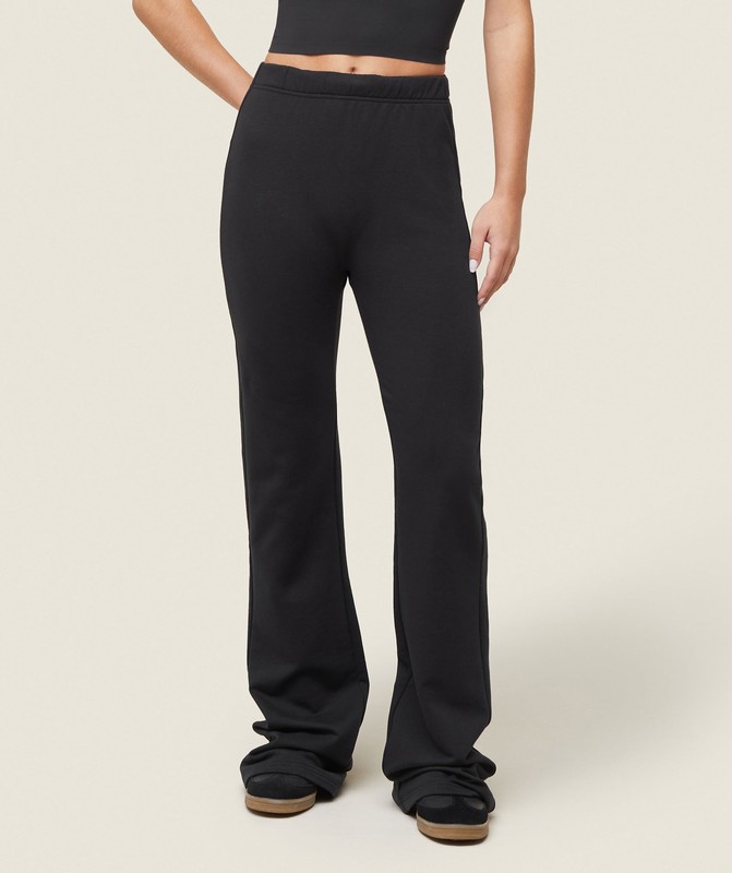 Gymshark everywear Lightweight Fitted Flared Sweatpants Black | 46052XIBZ
